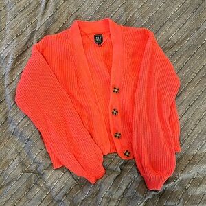 Gap. Size Medium. Coral Pink Sweater.